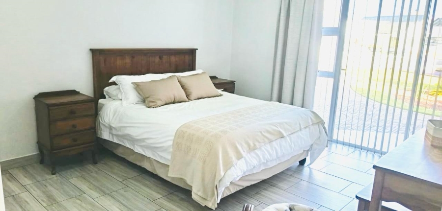 To Let 3 Bedroom Property for Rent in Aston Bay Eastern Cape